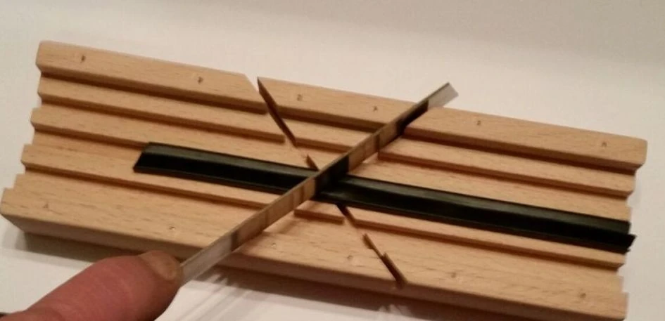 Schablone Gehrung 45 ° im Eckbereich - Kunststofffenster